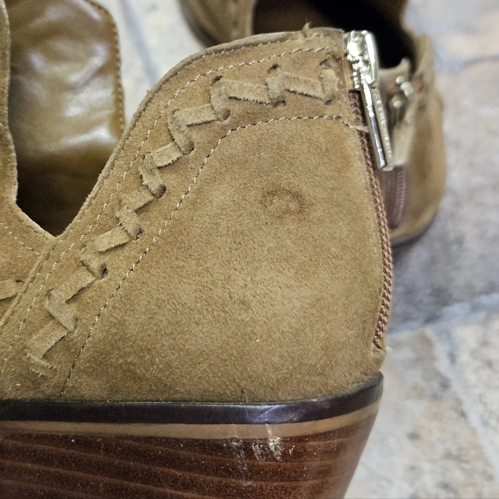 Vince Camuto vince camuto